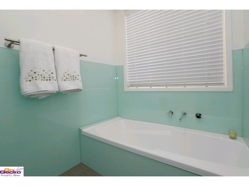 66 Brudunell Drive, Jerrabomberra NSW 2619