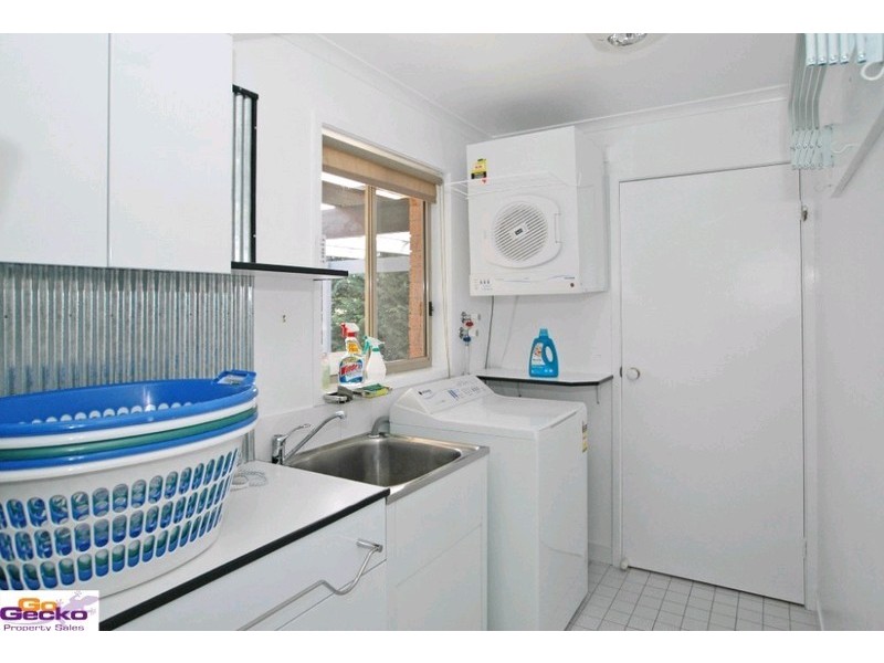 17 Winter Place, Jerrabomberra NSW 2619