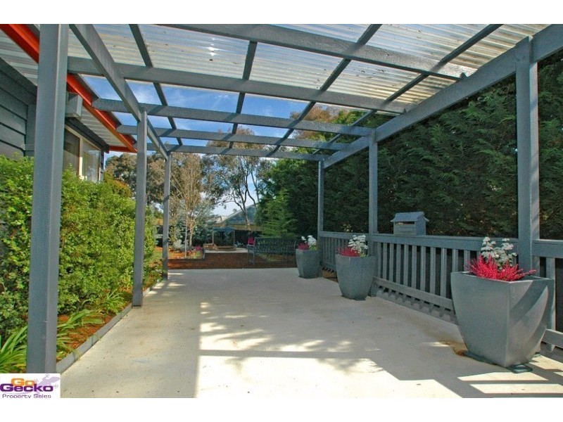 17 Winter Place, Jerrabomberra NSW 2619