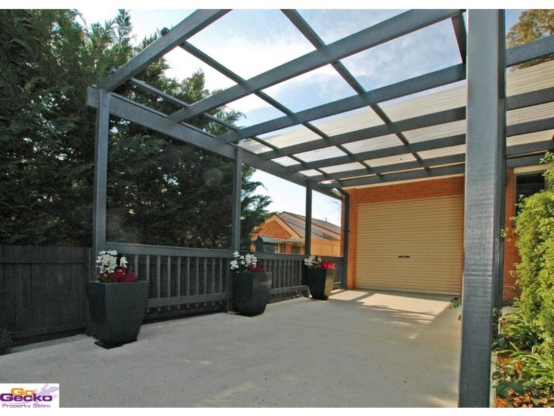 17 Winter Place, Jerrabomberra NSW 2619