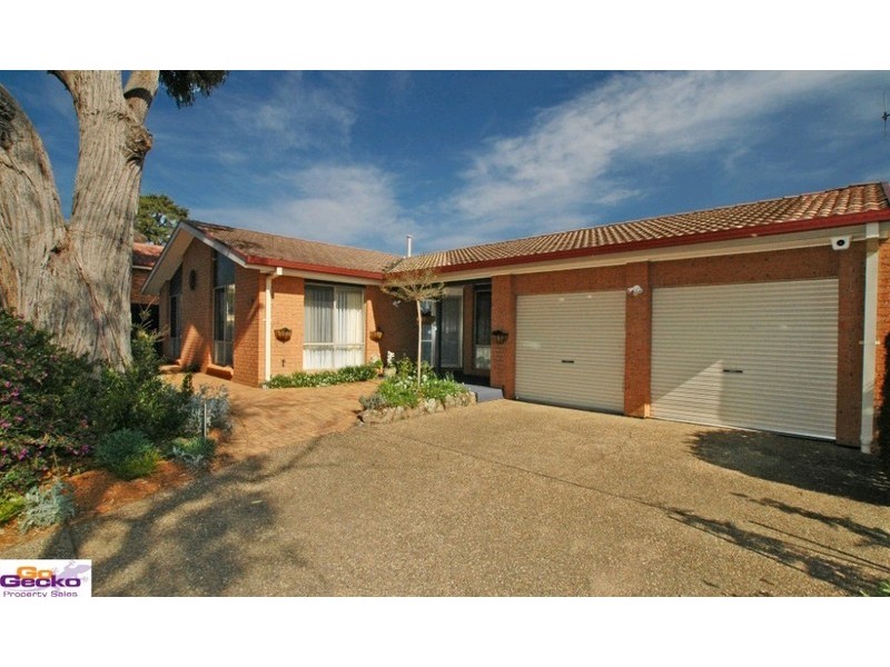 17 Winter Place, Jerrabomberra NSW 2619