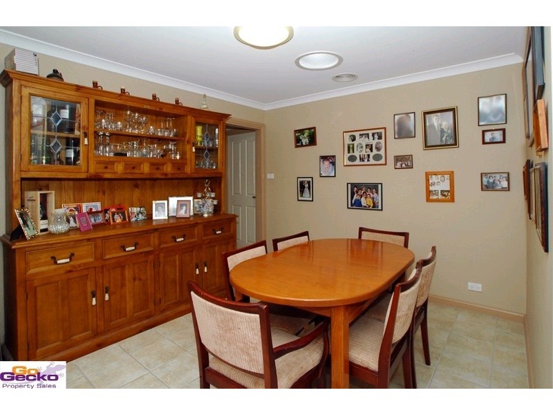 11 Tennyson Drive, Queanbeyan NSW 2620