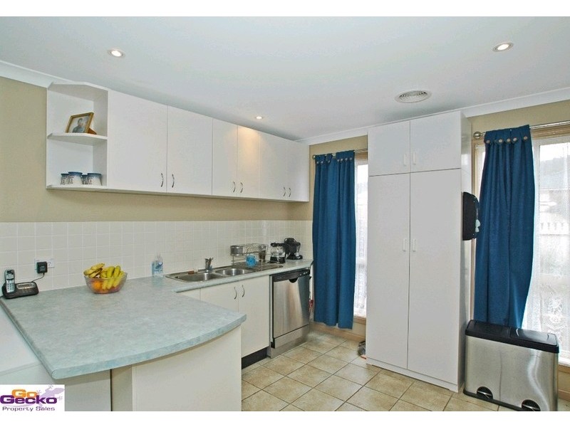 11 Tennyson Drive, Queanbeyan NSW 2620