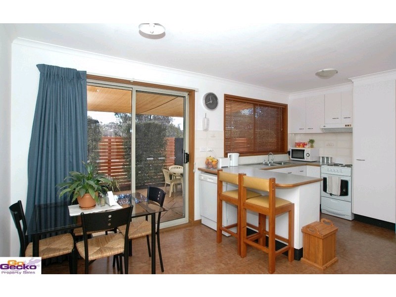 8/1 Torpy Place, Jerrabomberra NSW 2619