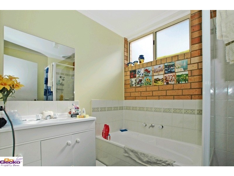 1/4 Booth Street, Queanbeyan NSW 2620