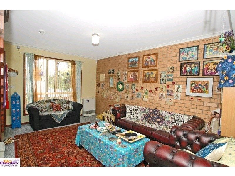 2/4 Booth Street, Queanbeyan NSW 2620