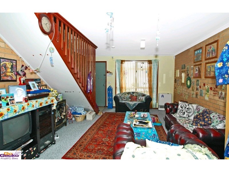 2/4 Booth Street, Queanbeyan NSW 2620