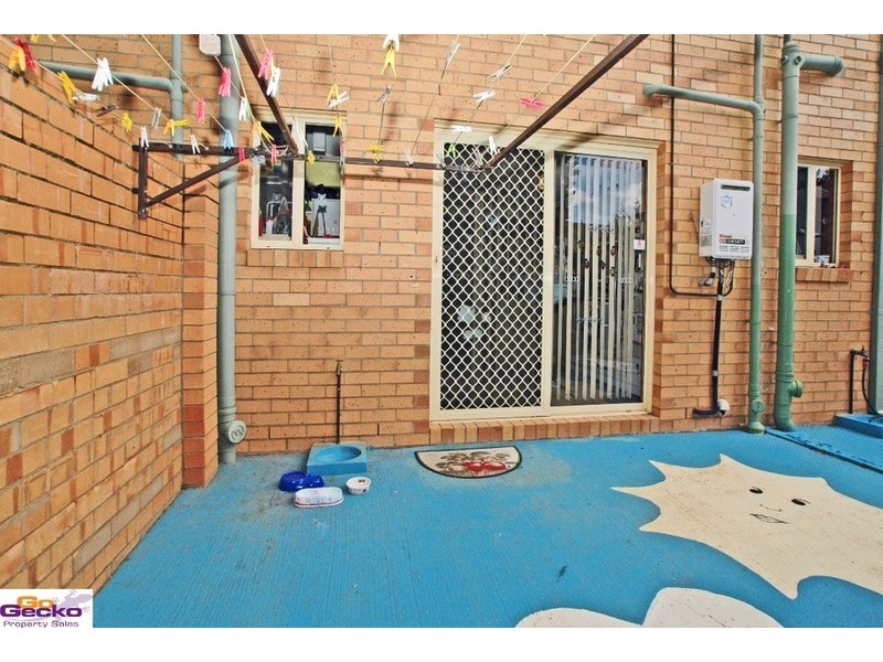 2/4 Booth Street, Queanbeyan NSW 2620