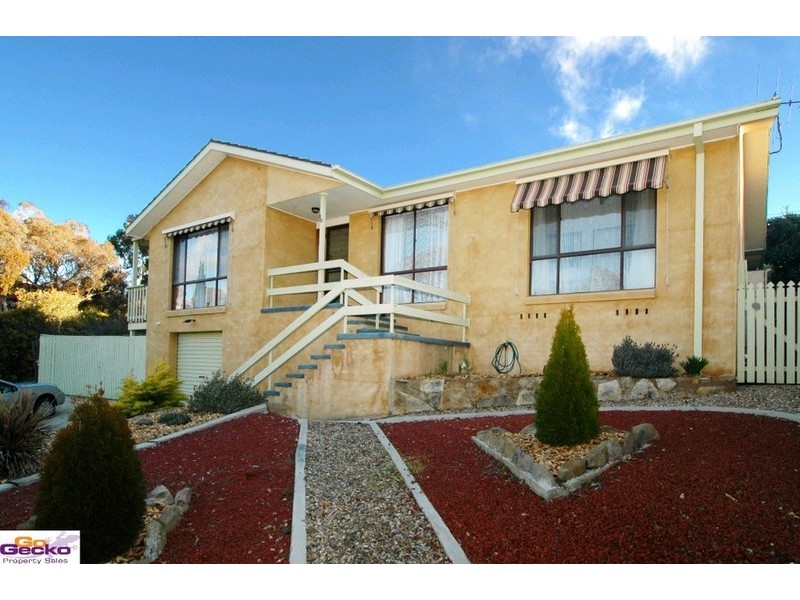 10 Swan Place, Queanbeyan NSW 2620