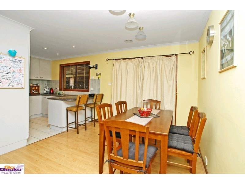 10 Swan Place, Queanbeyan NSW 2620