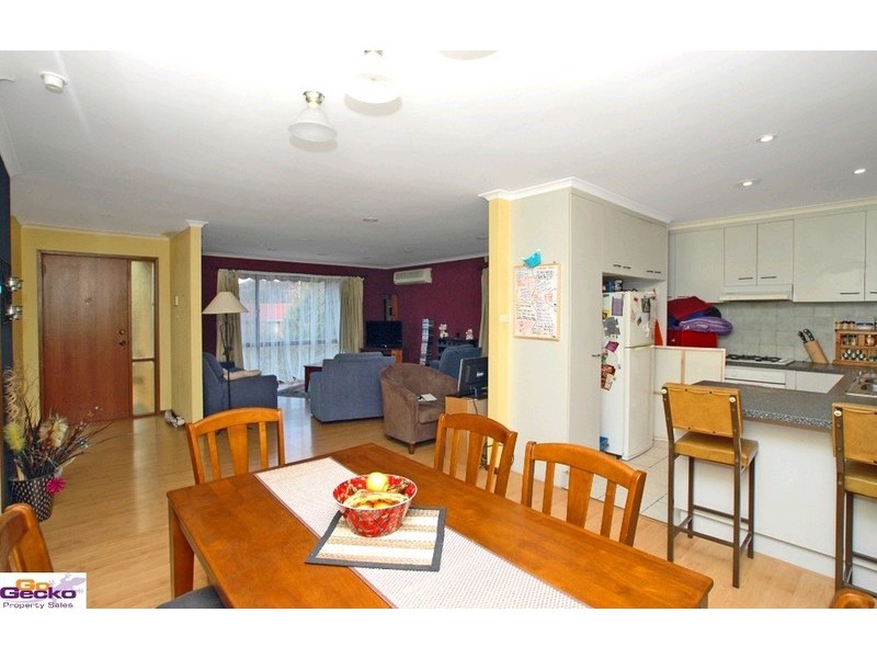 10 Swan Place, Queanbeyan NSW 2620