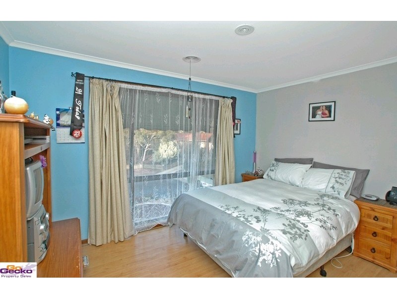 10 Swan Place, Queanbeyan NSW 2620