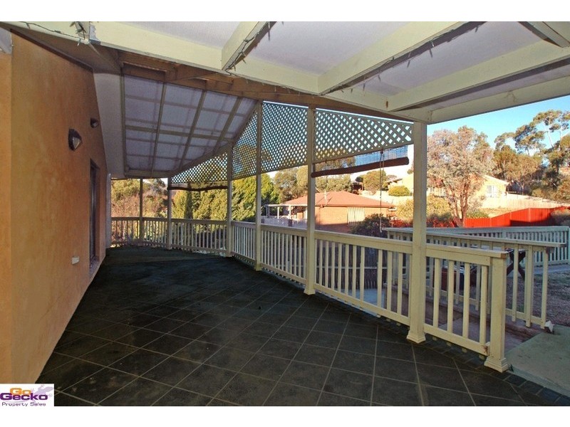 10 Swan Place, Queanbeyan NSW 2620