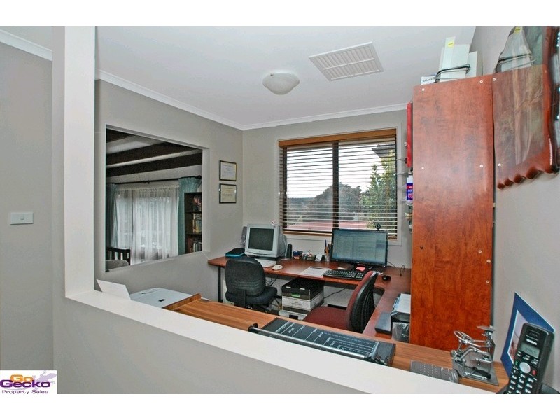 24 Ullamulla Crescent, Queanbeyan NSW 2620