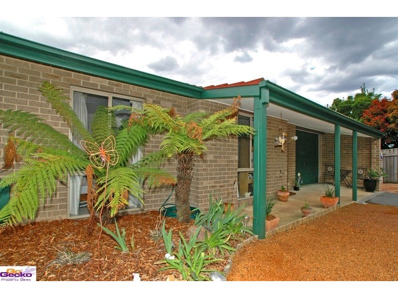 2/16 Mcinnes Street, Queanbeyan NSW 2620