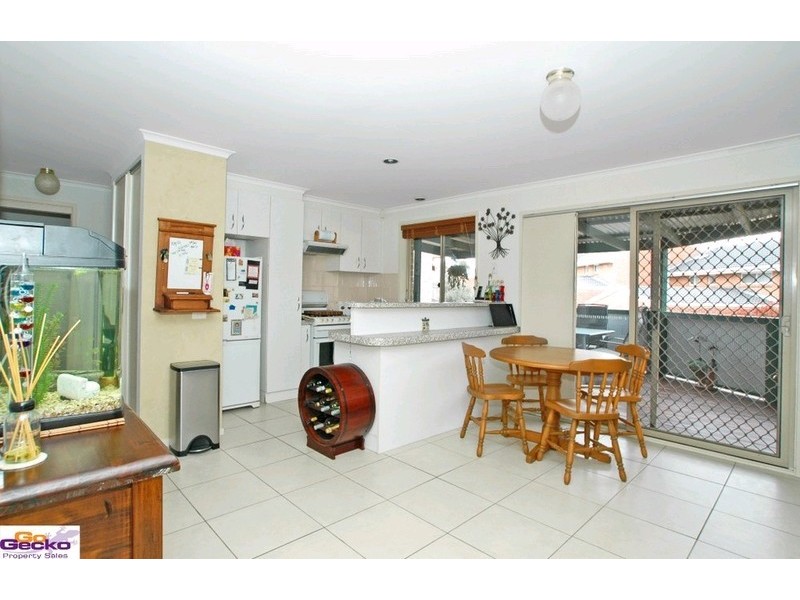 2/16 Mcinnes Street, Queanbeyan NSW 2620