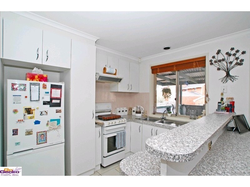 2/16 Mcinnes Street, Queanbeyan NSW 2620