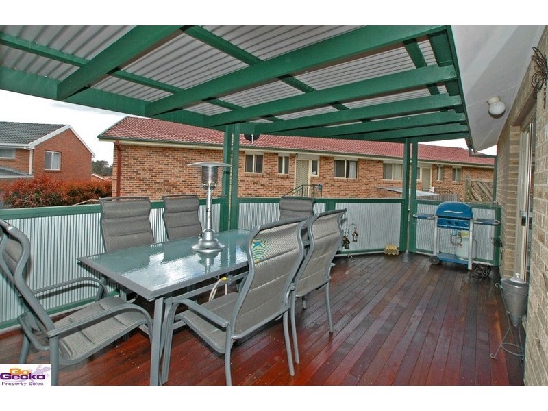 2/16 Mcinnes Street, Queanbeyan NSW 2620