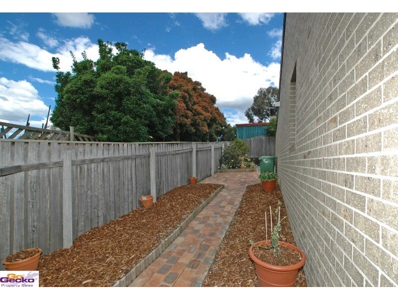 2/16 Mcinnes Street, Queanbeyan NSW 2620