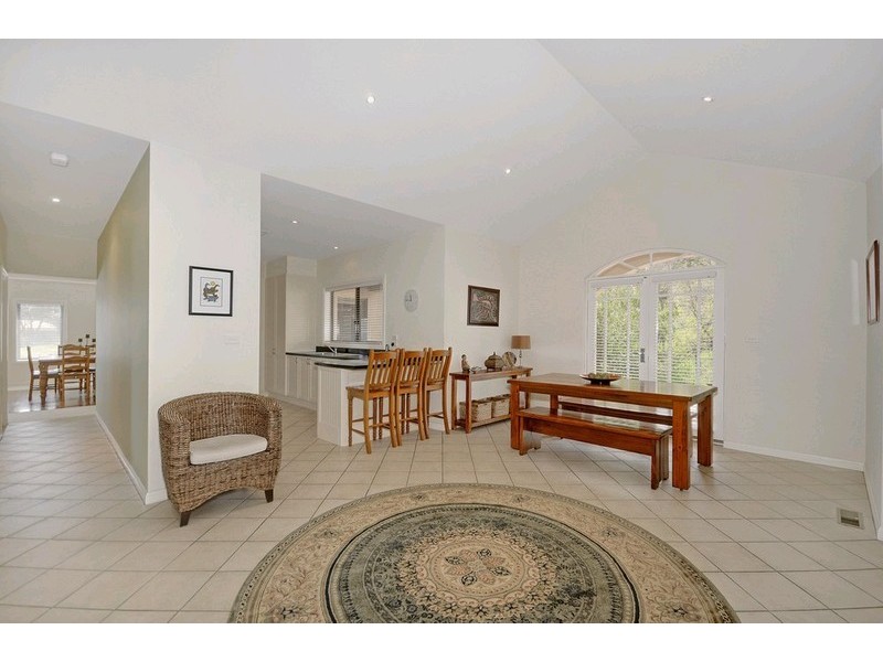 15 Nicholii Loop, Jerrabomberra NSW 2619