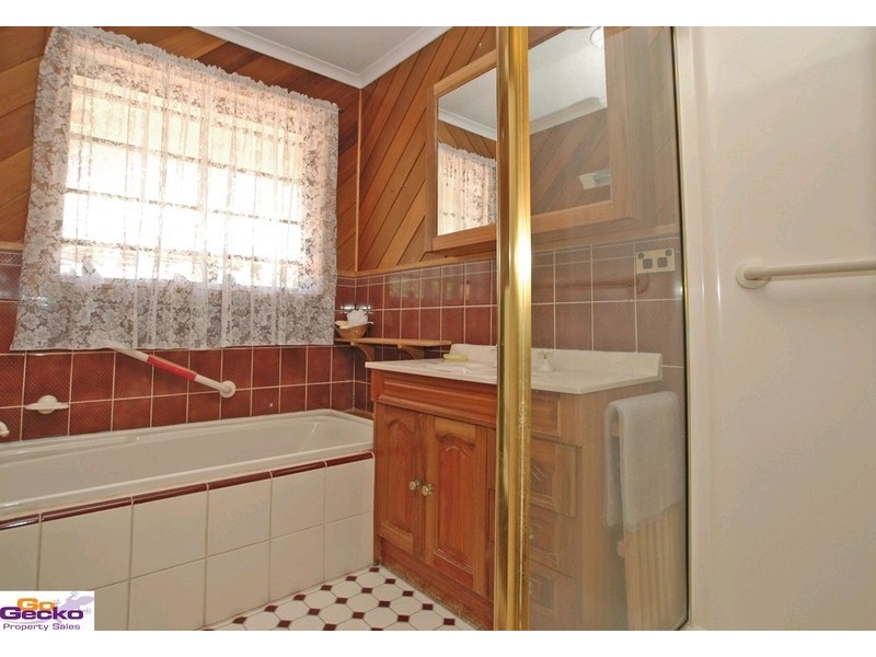 5 Mcinnes Place, Queanbeyan NSW 2620