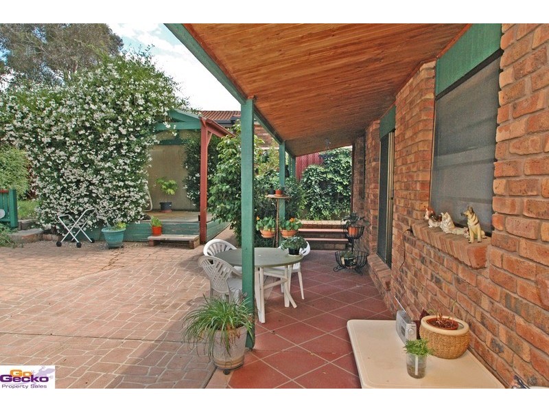 5 Mcinnes Place, Queanbeyan NSW 2620