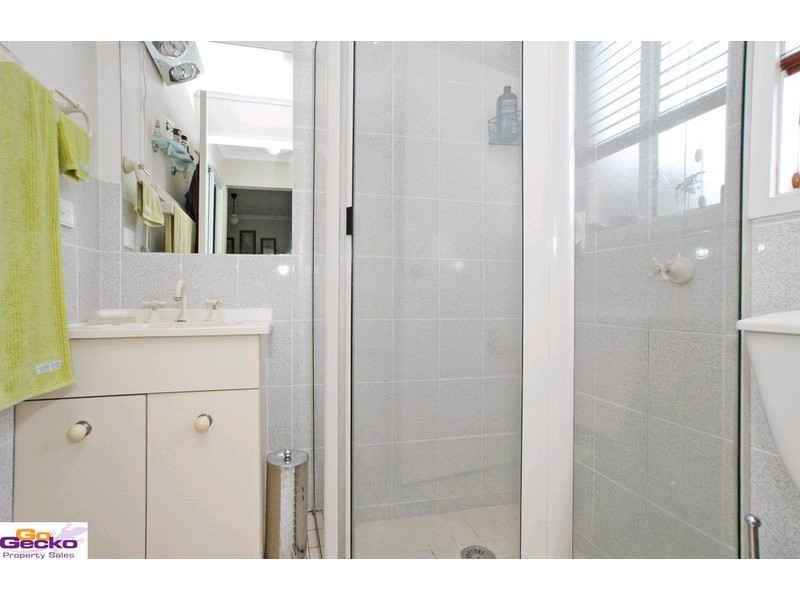 2/4-10 Brudenell Drive, Jerrabomberra NSW 2619