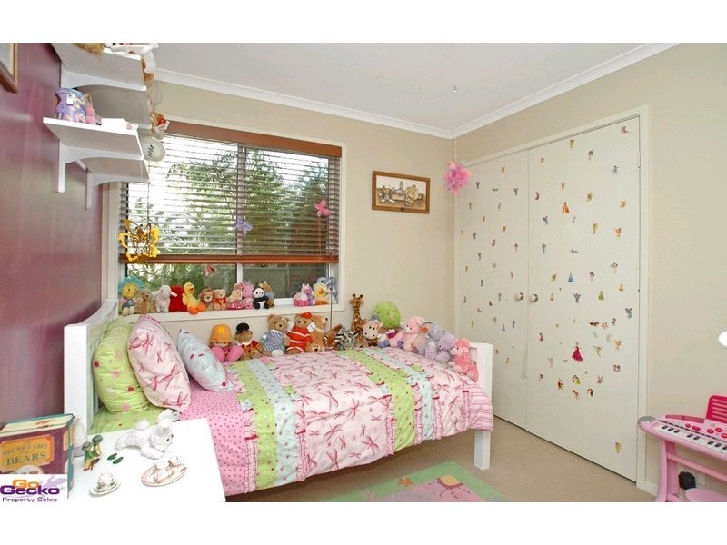 2/4-10 Brudenell Drive, Jerrabomberra NSW 2619