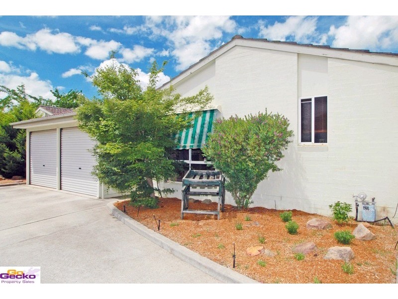 2/4-10 Brudenell Drive, Jerrabomberra NSW 2619