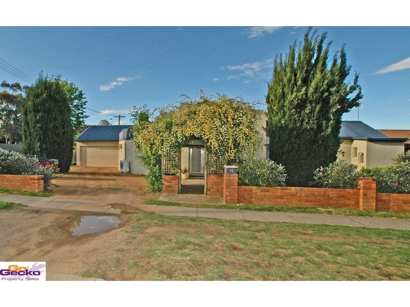 15 Munro Road, Queanbeyan NSW 2620