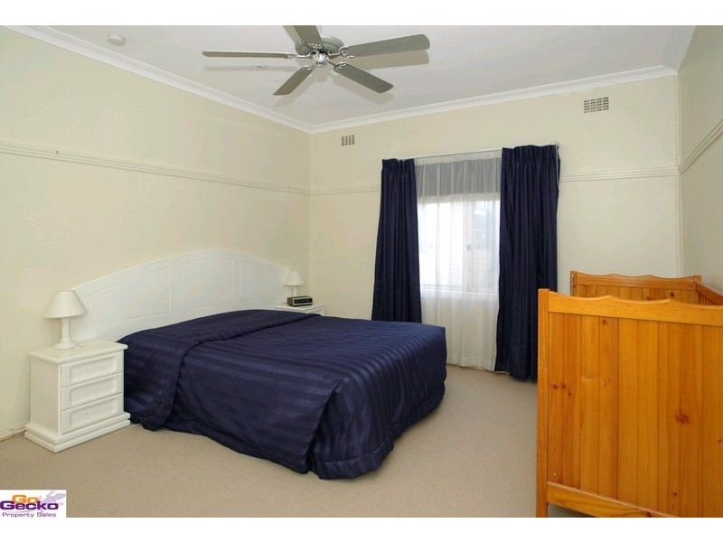 15 Munro Road, Queanbeyan NSW 2620