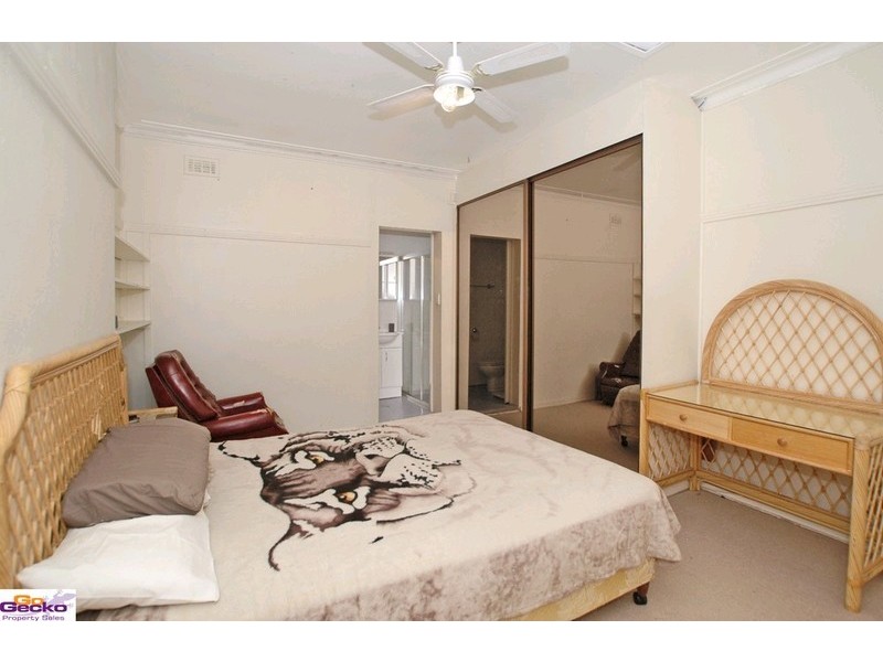 15 Munro Road, Queanbeyan NSW 2620