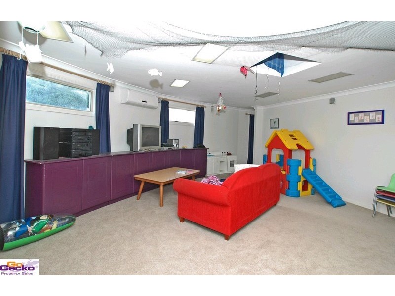 15 Munro Road, Queanbeyan NSW 2620