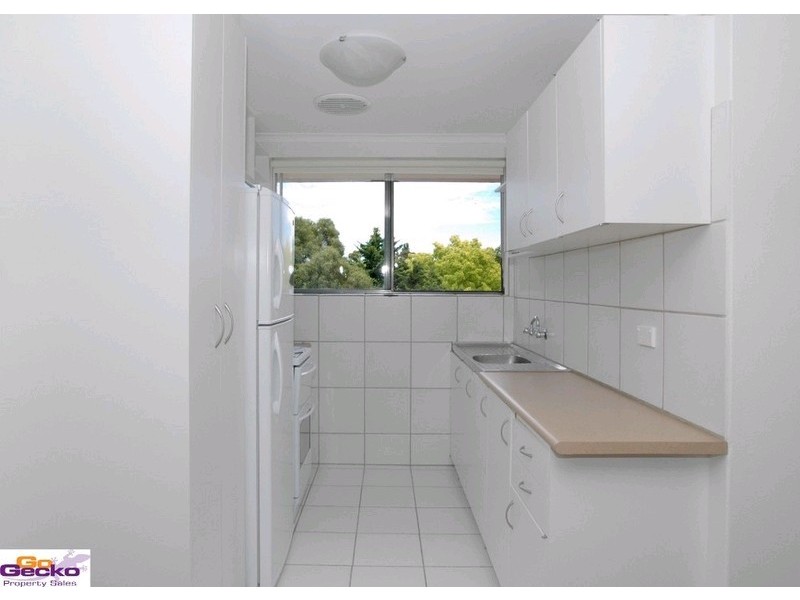 27/74-80 Collett Street, Queanbeyan NSW 2620