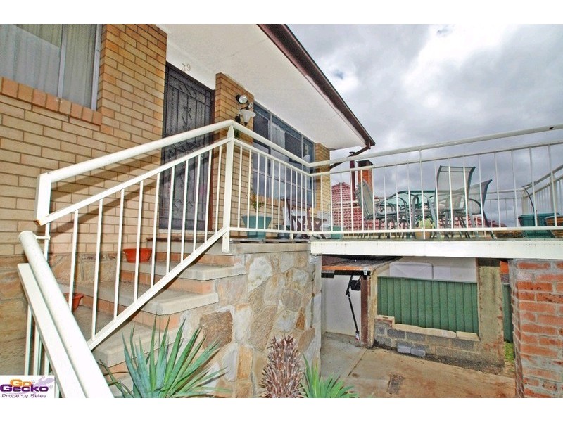 39 Crest Road, Queanbeyan NSW 2620