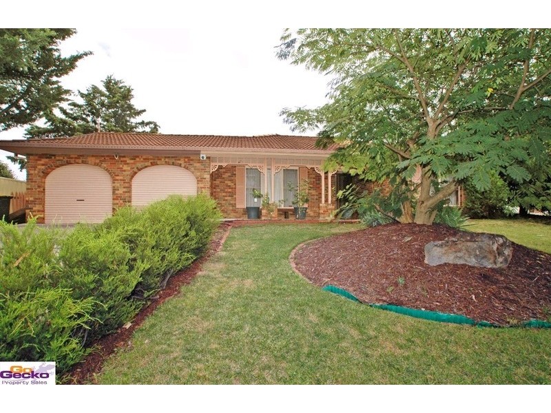 14 Walker Crescent, Jerrabomberra NSW 2619