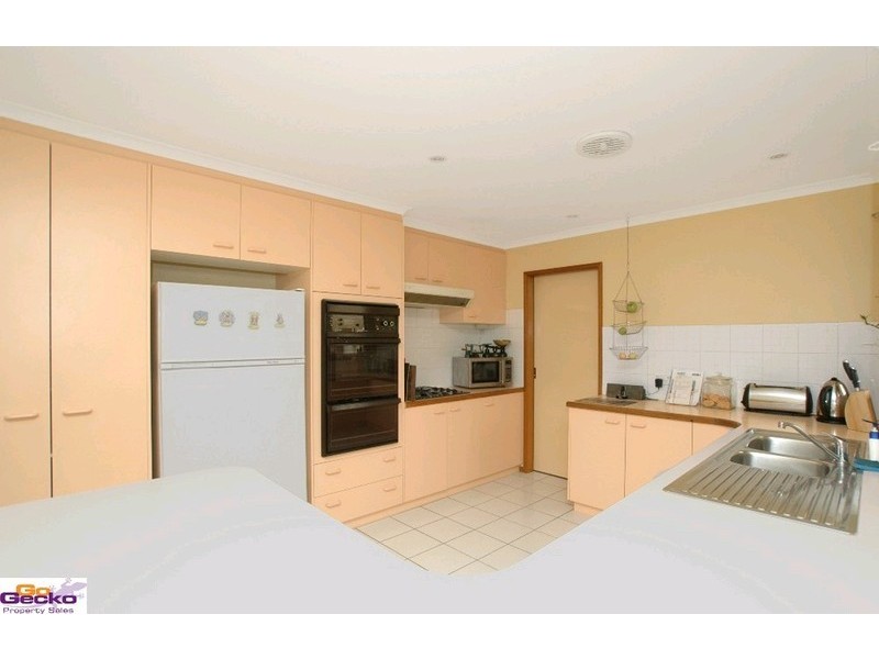 14 Walker Crescent, Jerrabomberra NSW 2619