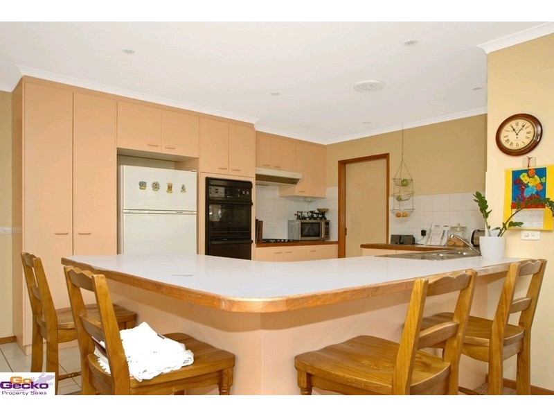 14 Walker Crescent, Jerrabomberra NSW 2619