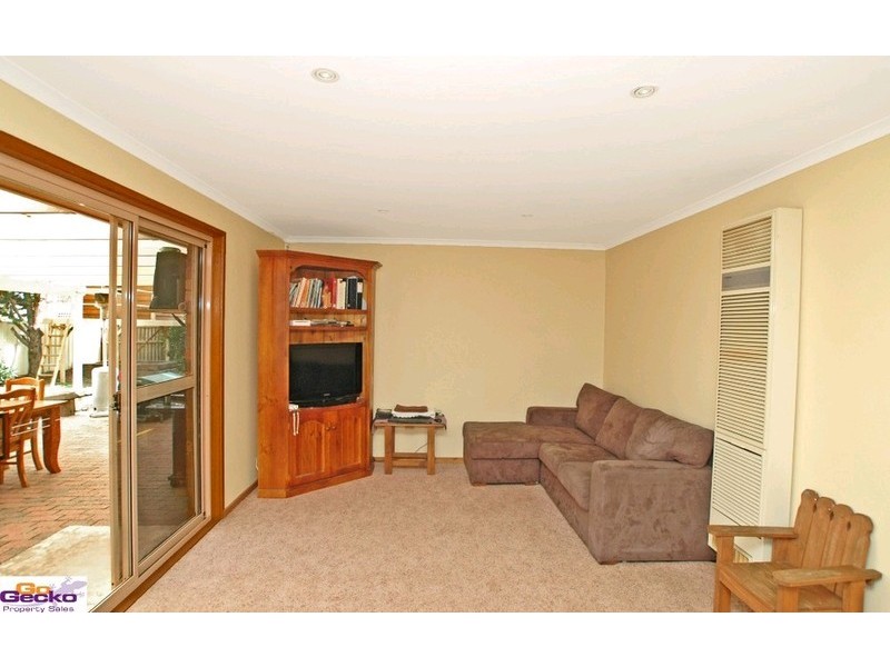 14 Walker Crescent, Jerrabomberra NSW 2619