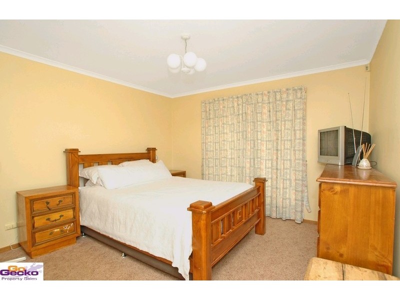 14 Walker Crescent, Jerrabomberra NSW 2619