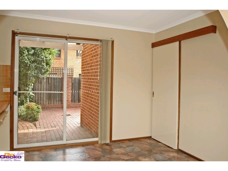 7/24 Bungendore Road, Queanbeyan NSW 2620