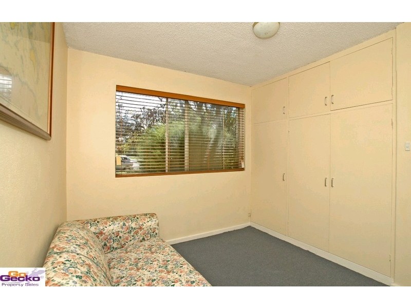 1/18 Broughton Place, Queanbeyan NSW 2620