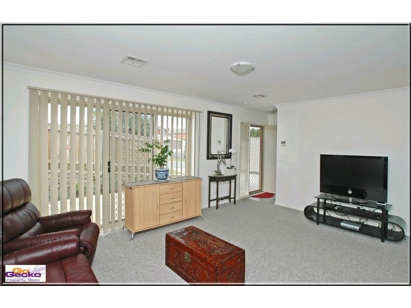 2/30 Ross Road, Queanbeyan NSW 2620