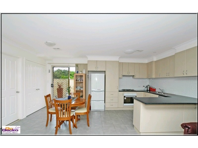 2/30 Ross Road, Queanbeyan NSW 2620