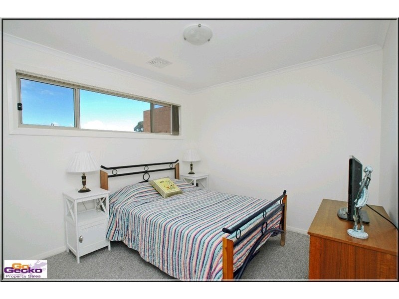 2/30 Ross Road, Queanbeyan NSW 2620