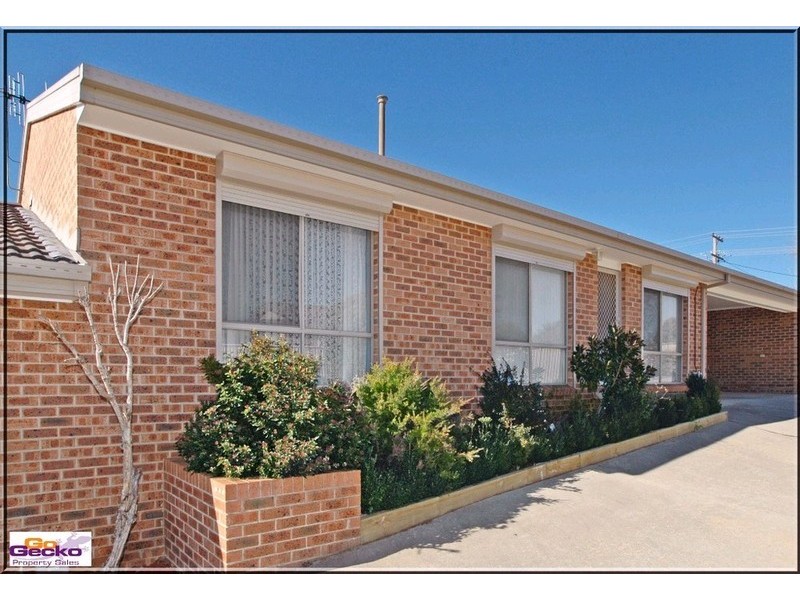 2/26 Mowatt Street, Queanbeyan NSW 2620