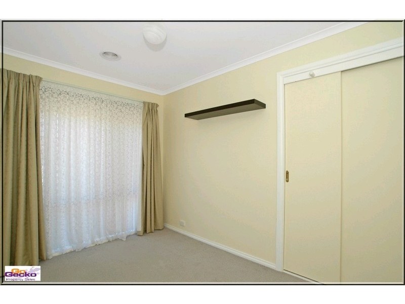 2/26 Mowatt Street, Queanbeyan NSW 2620