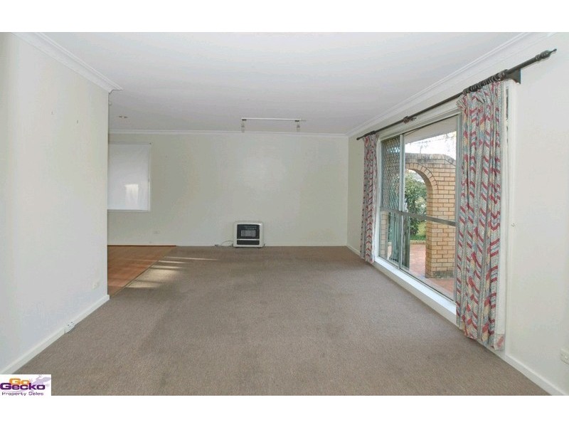 31 Woodger Parade, Queanbeyan NSW 2620