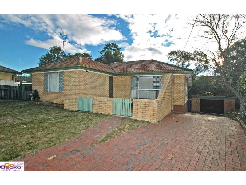 31 Woodger Parade, Queanbeyan NSW 2620