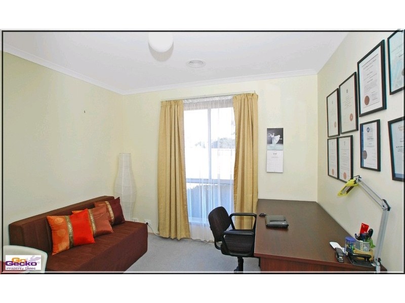 20 Unwin Avenue, Jerrabomberra NSW 2619